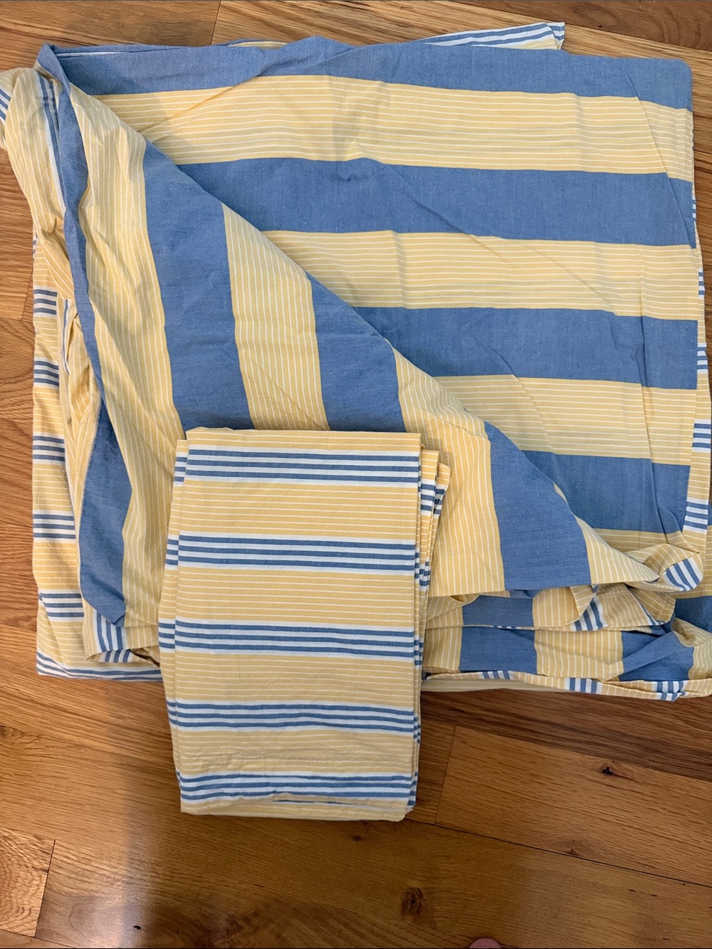 Pottery Barn | Yellow and Blue Striped Queen Duvet Set w 2 shams